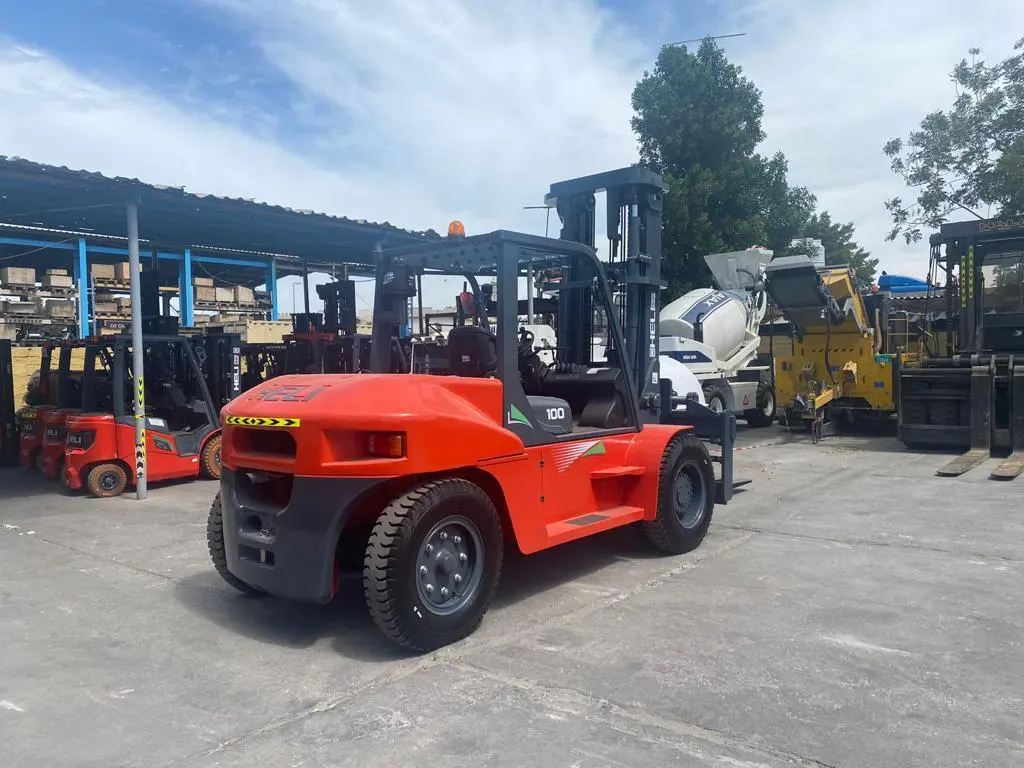 Forklift 10 ton with operater - 2
