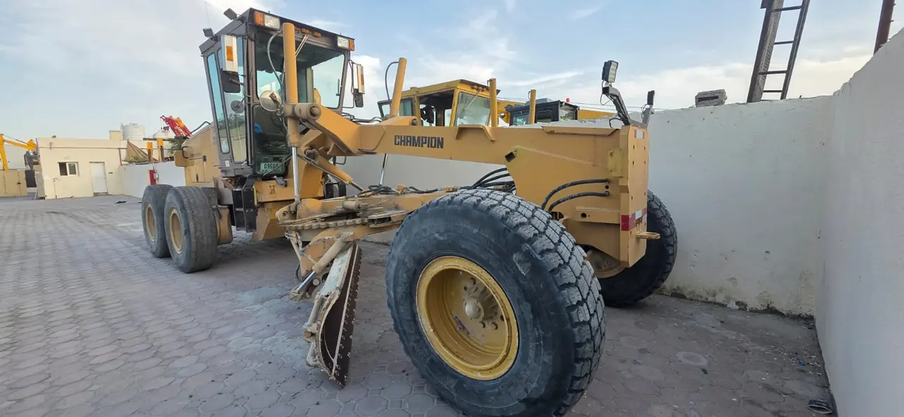 Motor Grader Available for Rent in Dubai. Cat Motor Grader. Rent Grader.