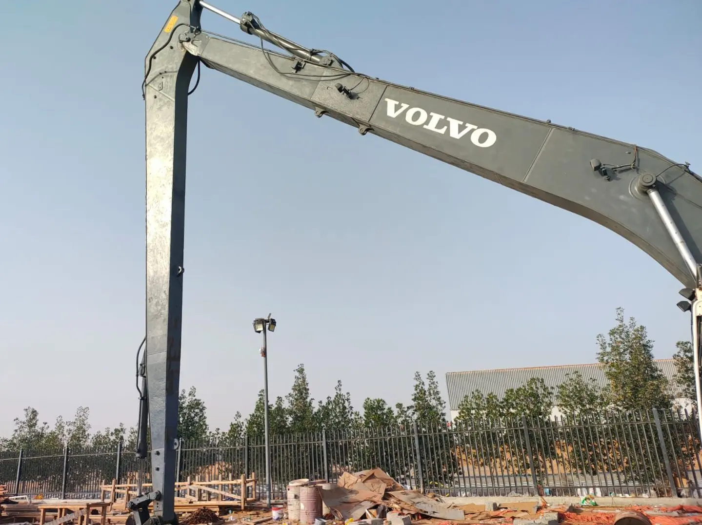 Volvo Excavator Long Boom 22 Meter  EC 240 BLR - 2
