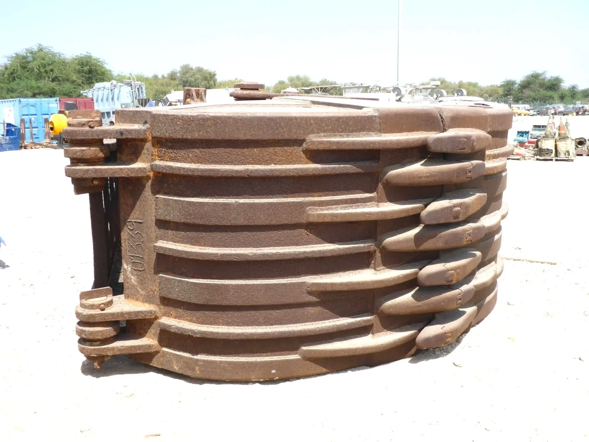 HD Mechanical Dredging Clamshell (3 cbm) - 4