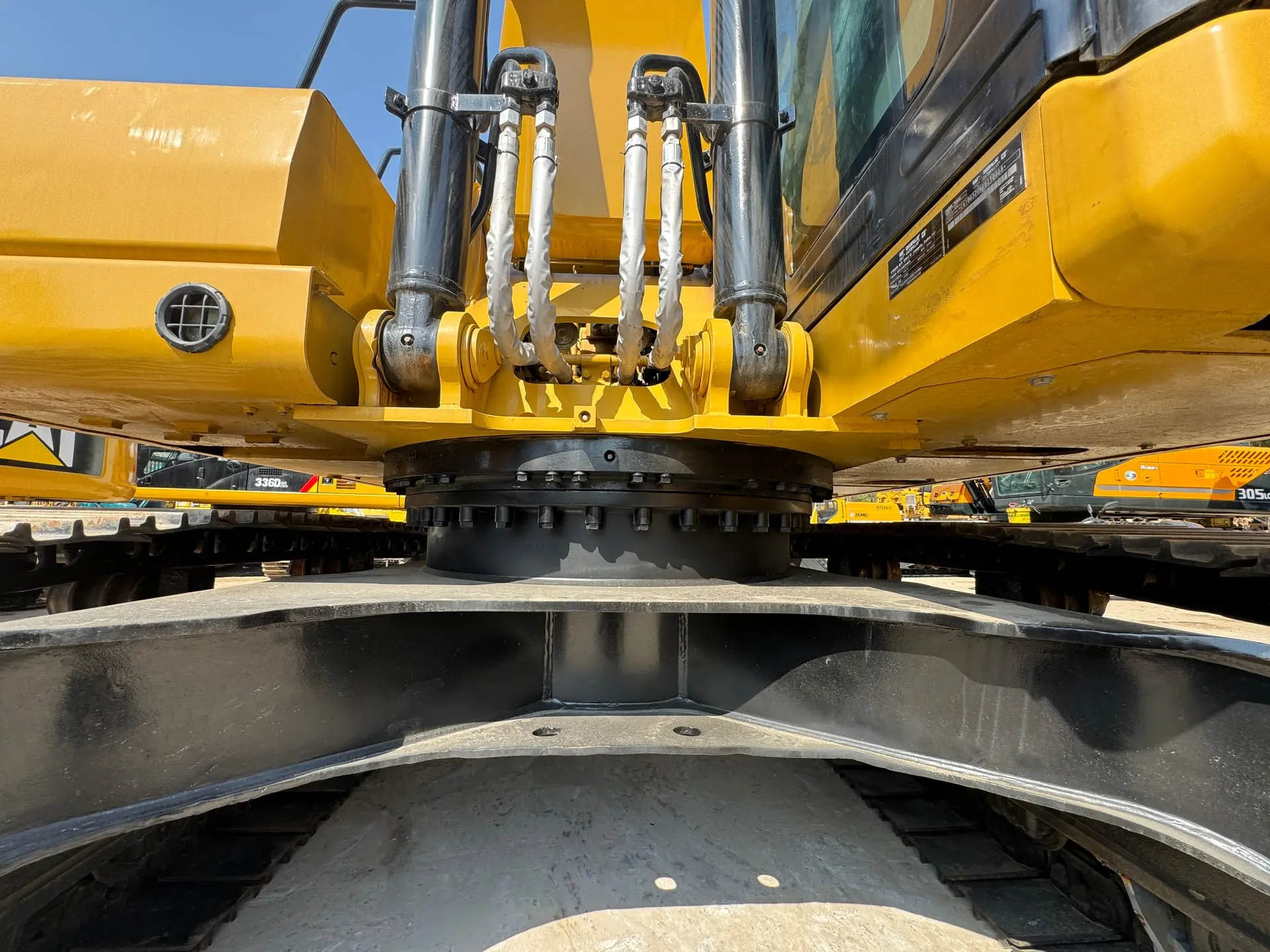 CAT320GC - 3