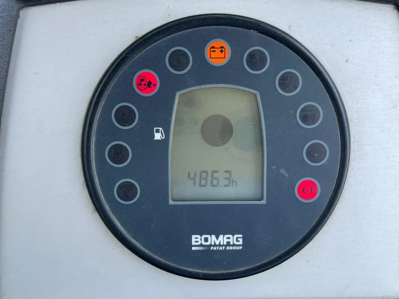 BOMAG BW211D-40 - 10TONS SINGLE DRUM ROLLER