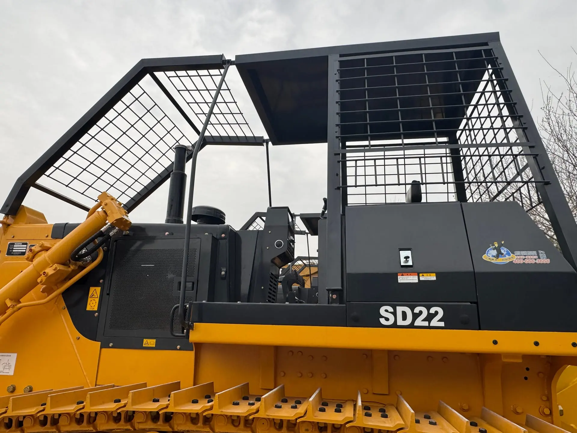 Shantui SD22F Dozer for sale - 3