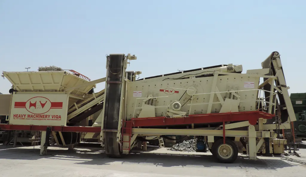 Mobile 3-Deck Screen on Tyre - 4