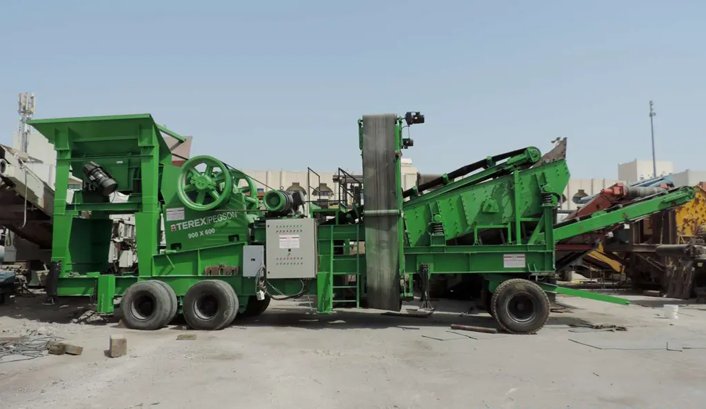 Mobile jaw crusher on wheels - 5