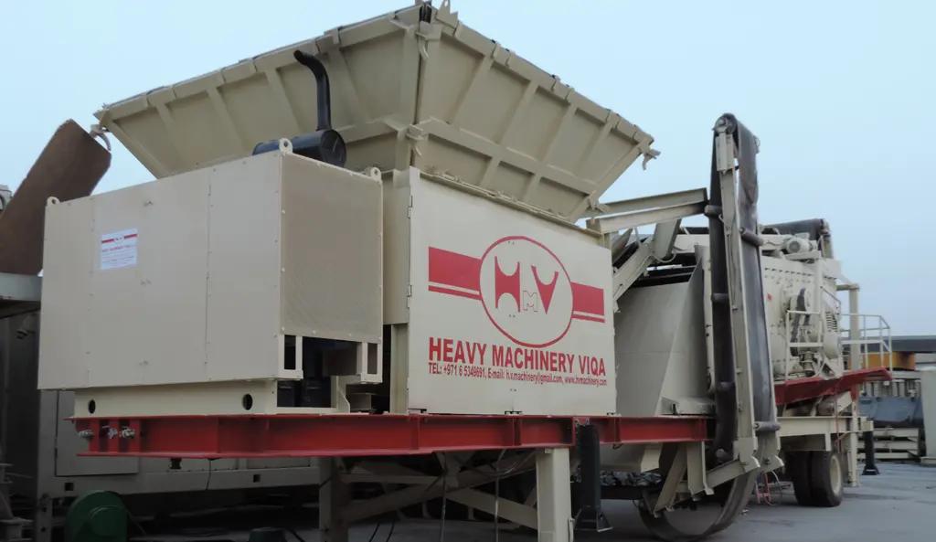 Mobile 3-Deck Screen on Tyre - 2