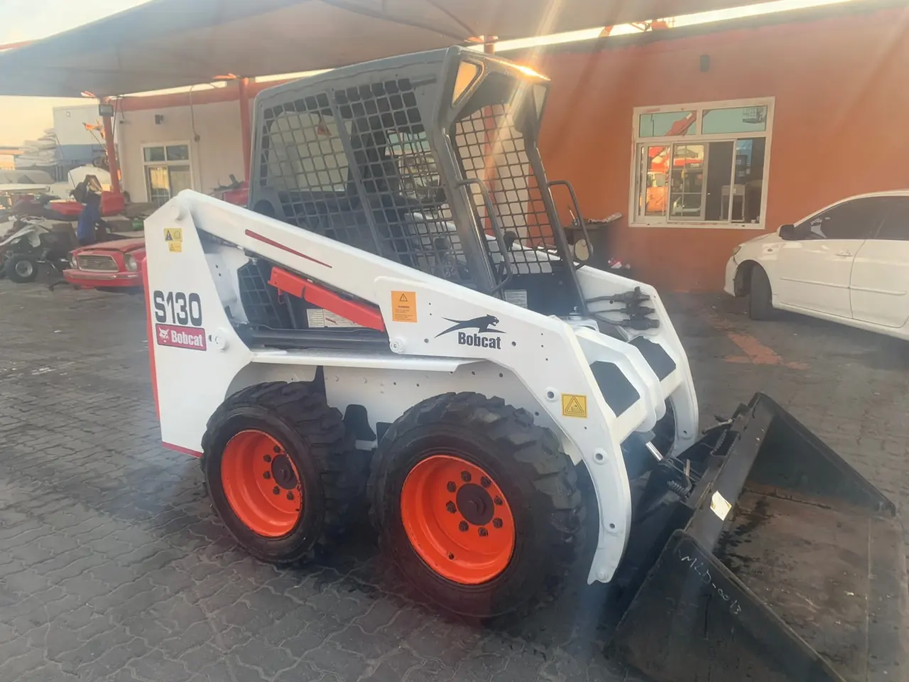 Skid Steers BOBCAT S130