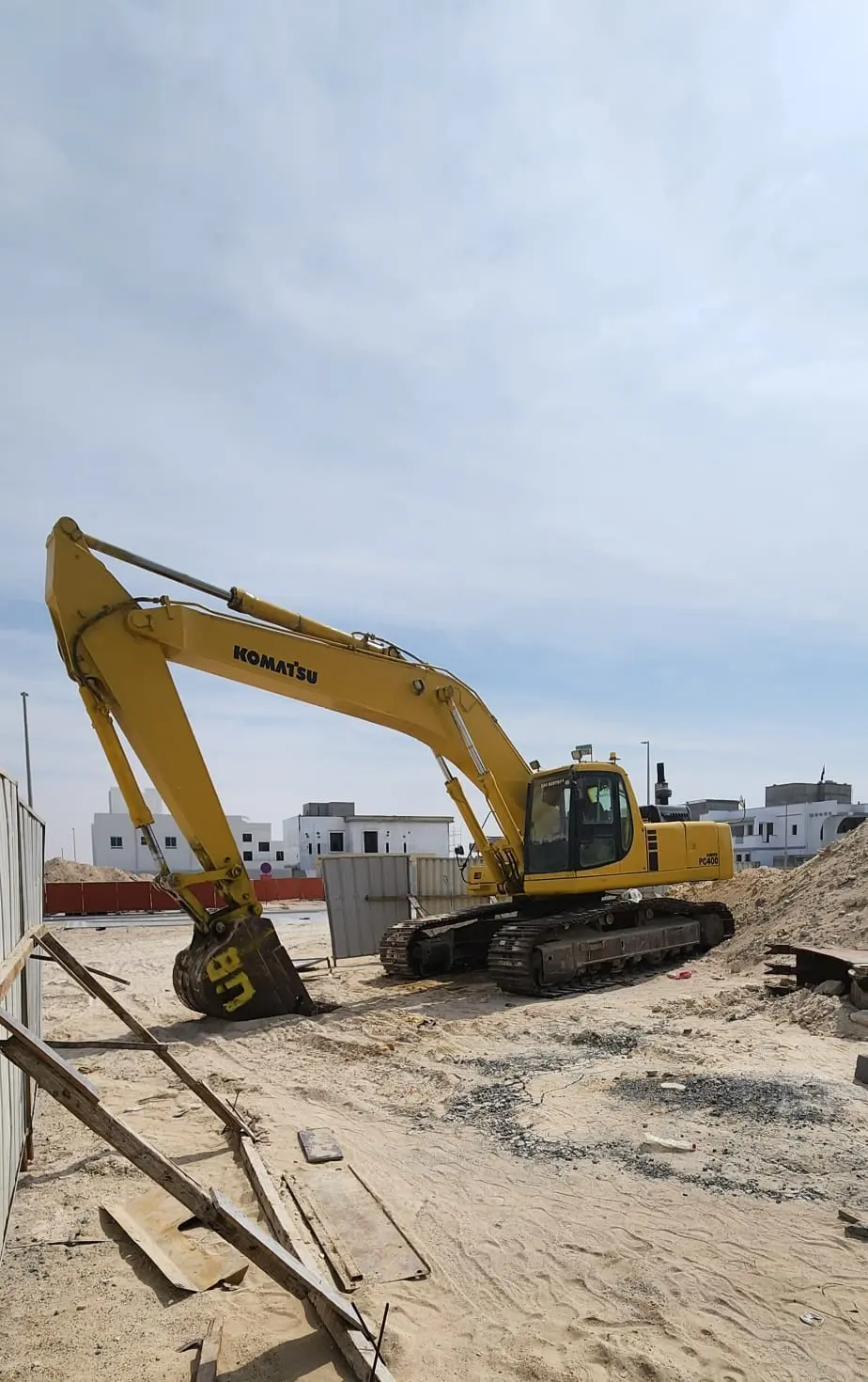 Excavators PC400 On Rent
