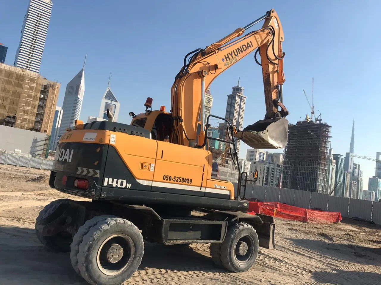 Wheel Excavator Hyundai 140W - 3
