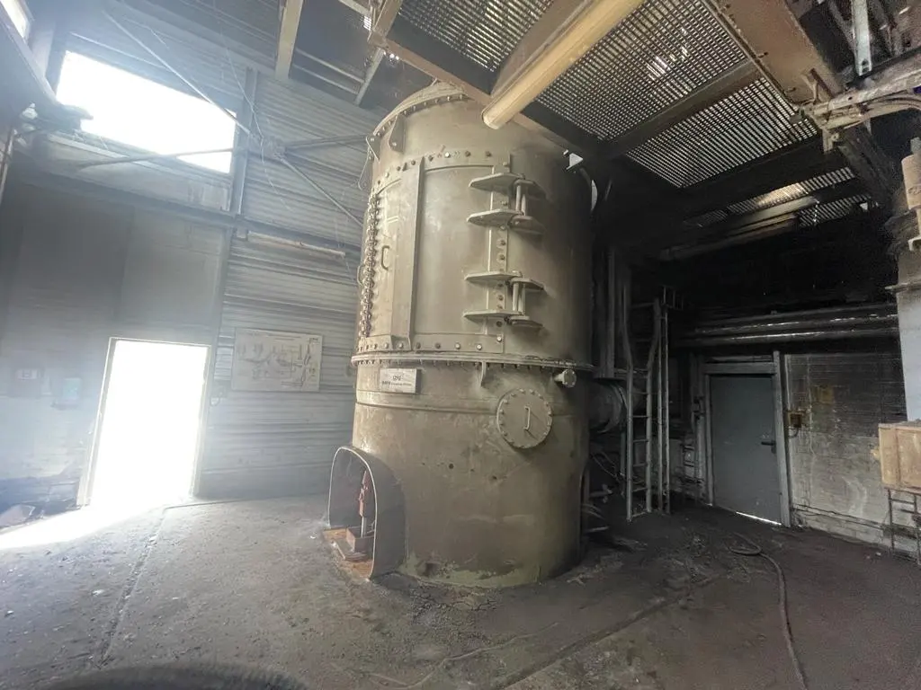 CLAUDIUS PETERS EM 47-568 Vertical Ball Mill - 2