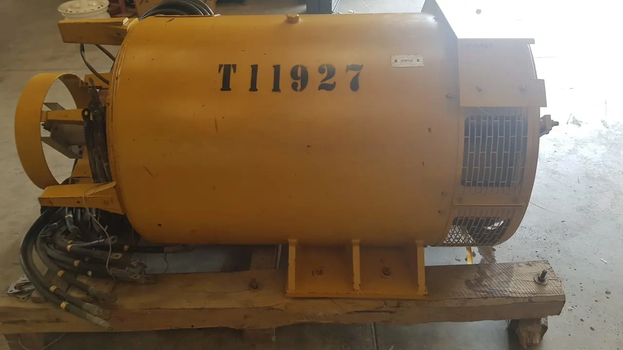 CATERPILLAR SR4B 810KVA ALTERNATOR - 6