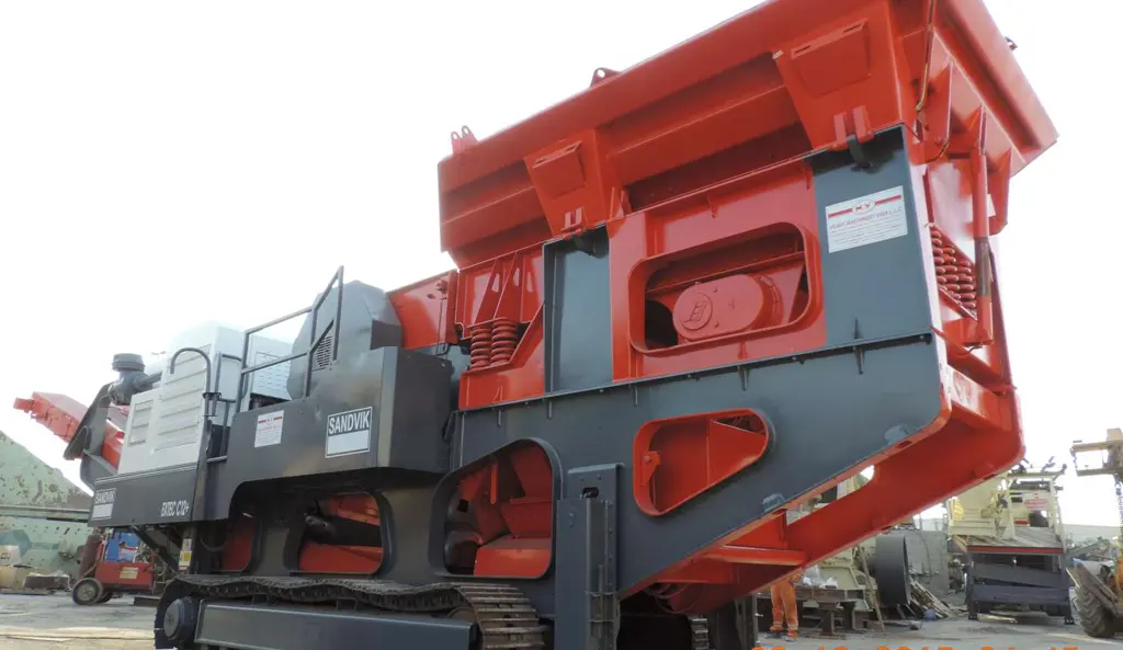 Mobile jaw crusher EXTEC C12+ - 3