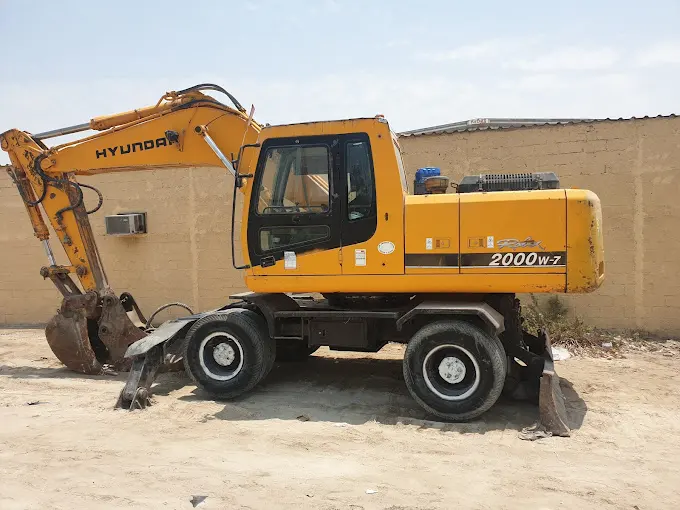 Wheel Excavator HYUNDAI 2000 W-7