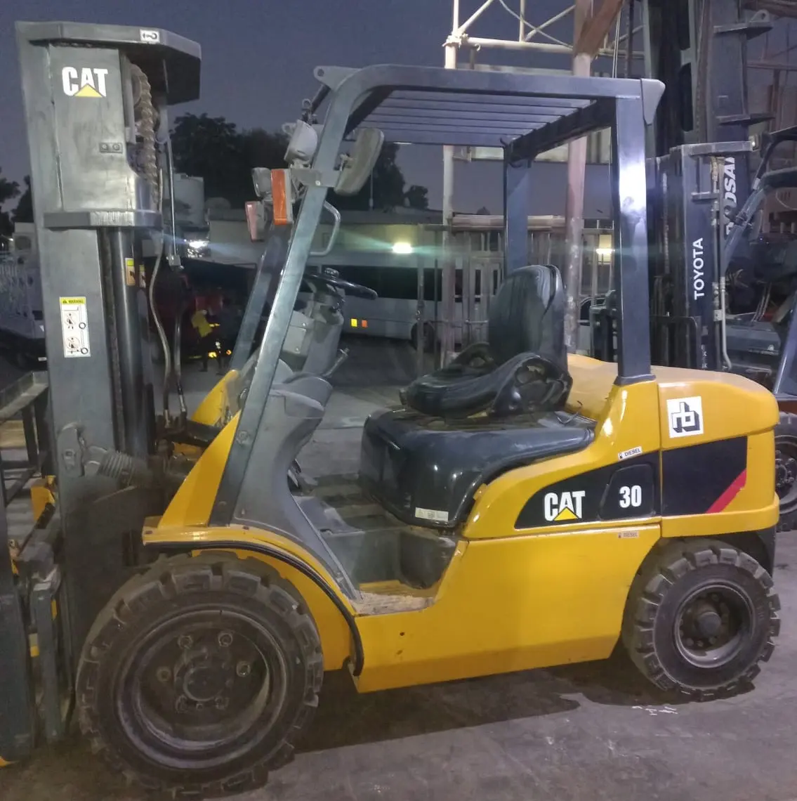 Forklift Cat 2008 3 Ton