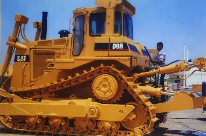 DOZER D9R AVAILABLE ON RENT