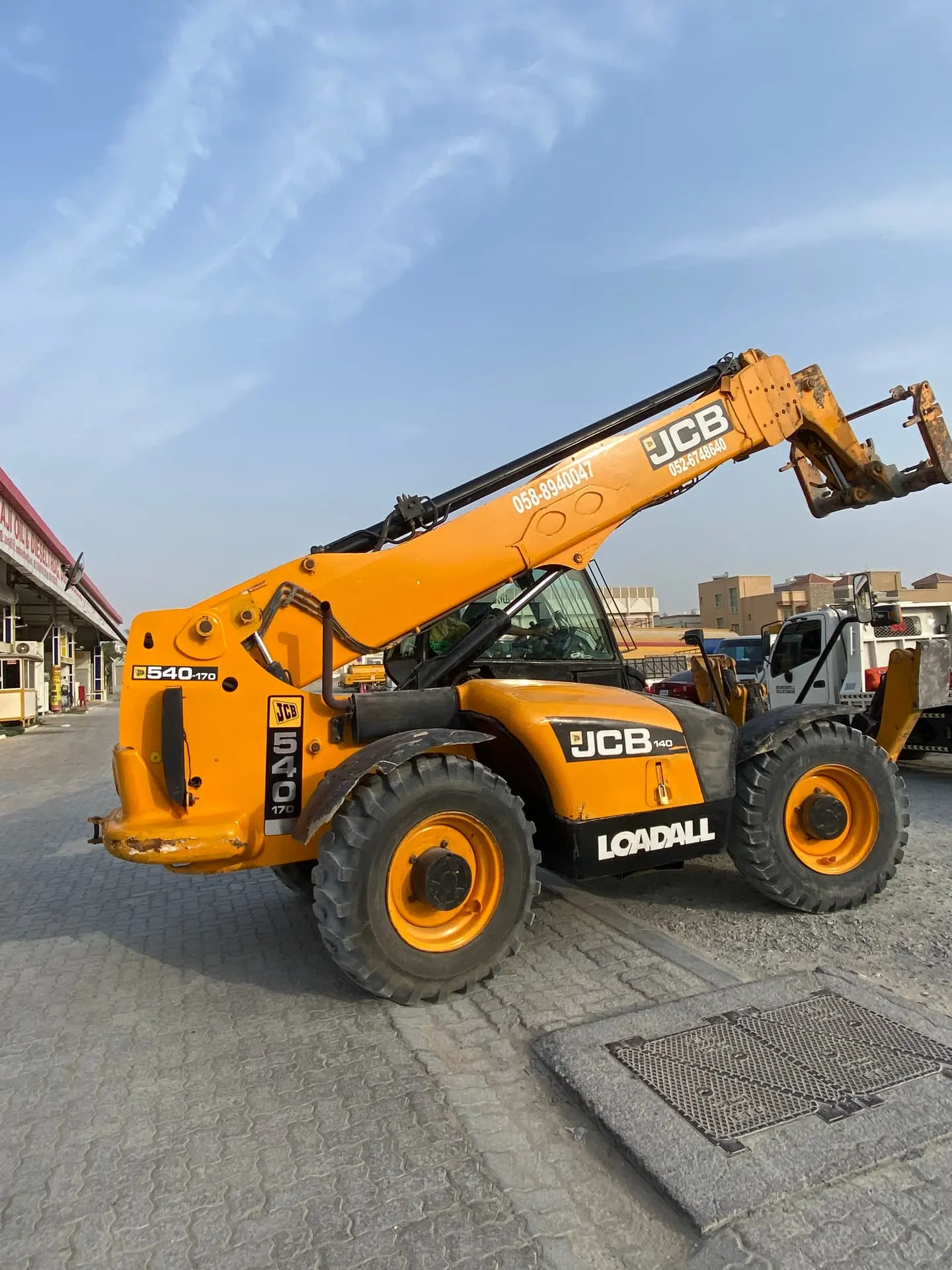 JCB 540-170 17 meter boomloader for Rent