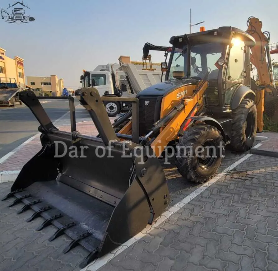 2020 CASE 570T backhoe loader - 5