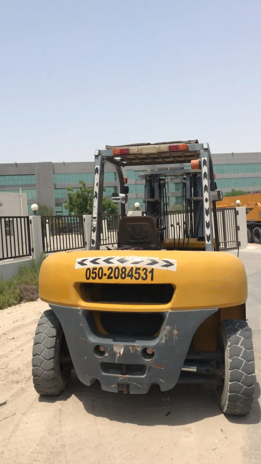 5 ton forklift available on rent