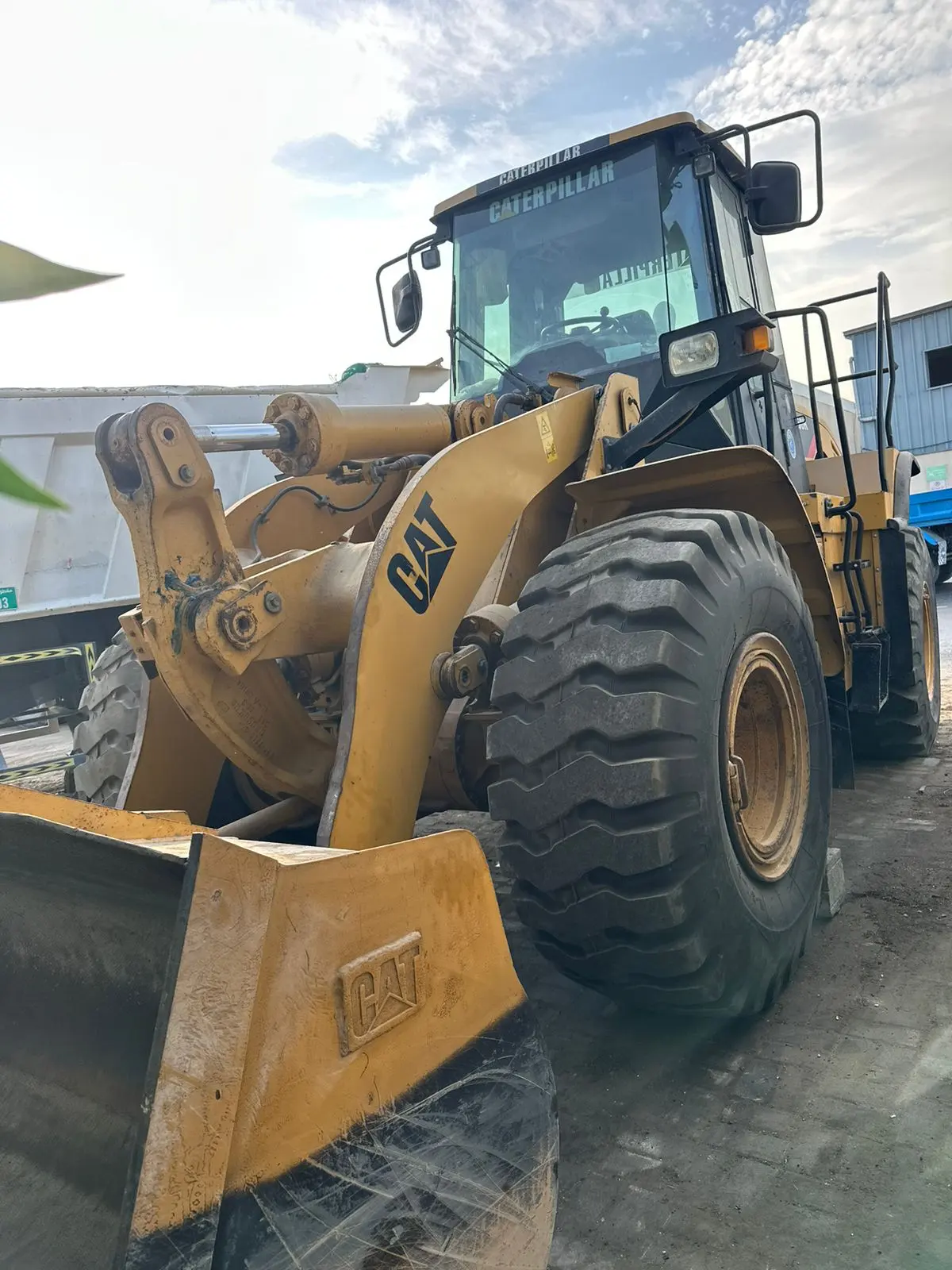 Caterpillar 950H Wheel Loader for Rent in Dubai | 2015 | Ready for Site Work - 3