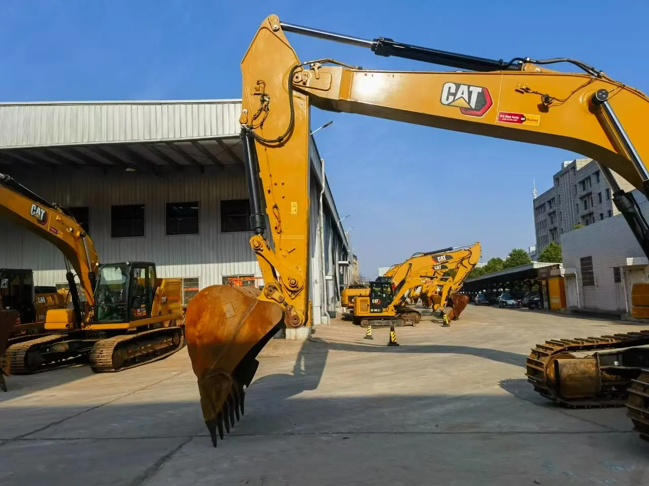 Caterpillar excavator - 3