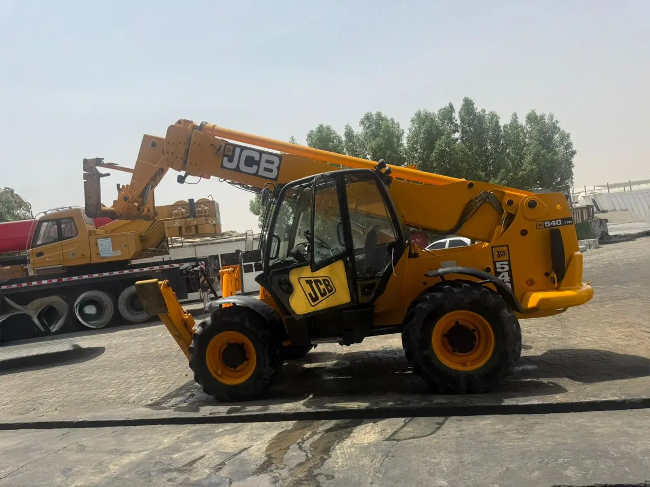 Boom Loader  Available For Rent
