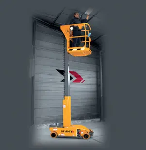 PERSONNEL LIFTS/MASTBOOMS AVAILABLE ON RENT