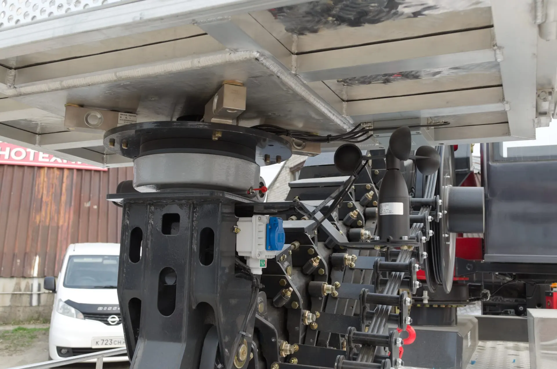Aerial platform Isuzu MAXXPOWER MX30S LE - 4